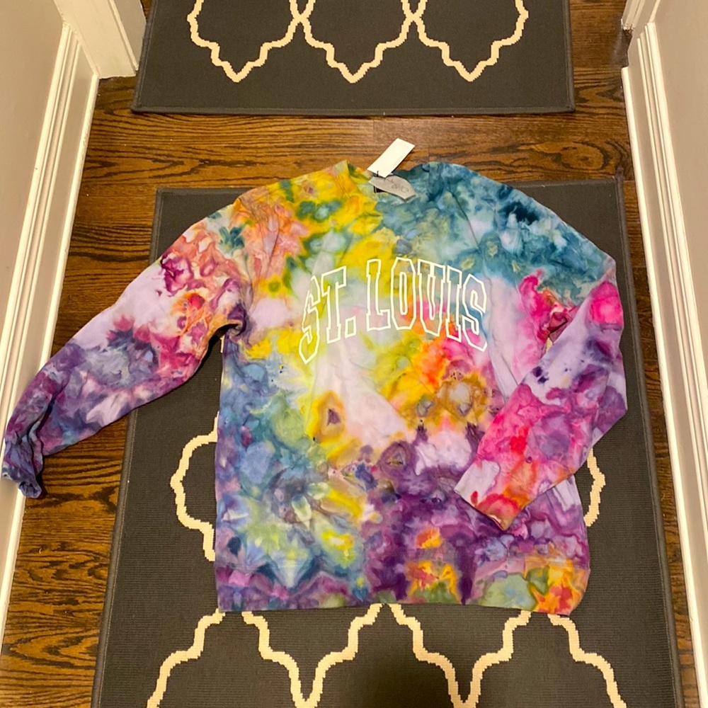 Brand New Arch Apparel, size L. Crew neck
